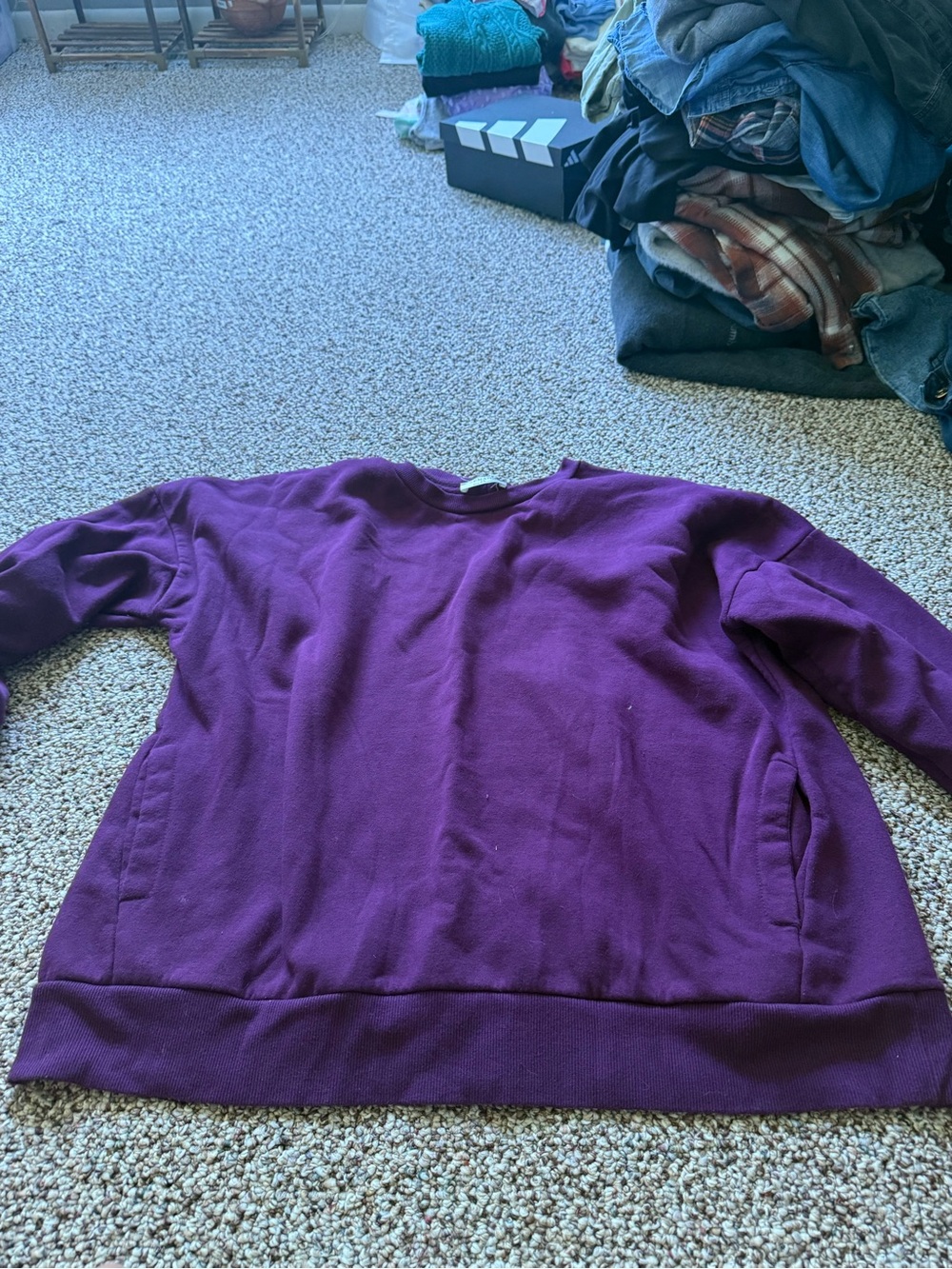 Relaxed Purple Crewneck Sweatshirt - Everyday Essential